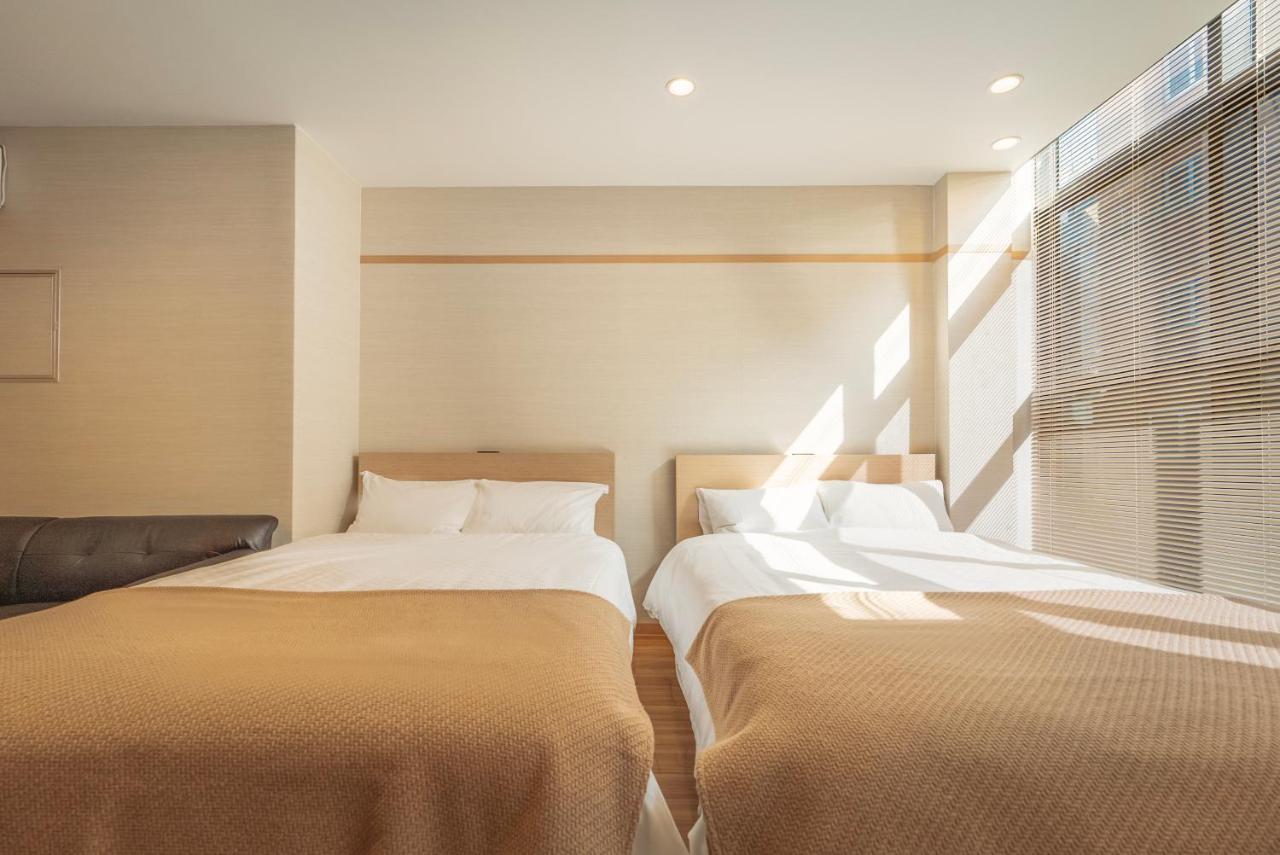 אוסקה 谷町君・星hotel・道頓福居 מראה חיצוני תמונה
