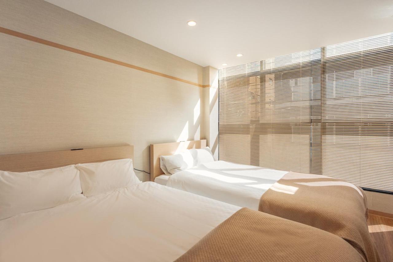 אוסקה 谷町君・星hotel・道頓福居 מראה חיצוני תמונה